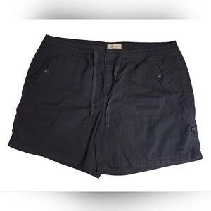 Reitmans Black Zippered Shorts